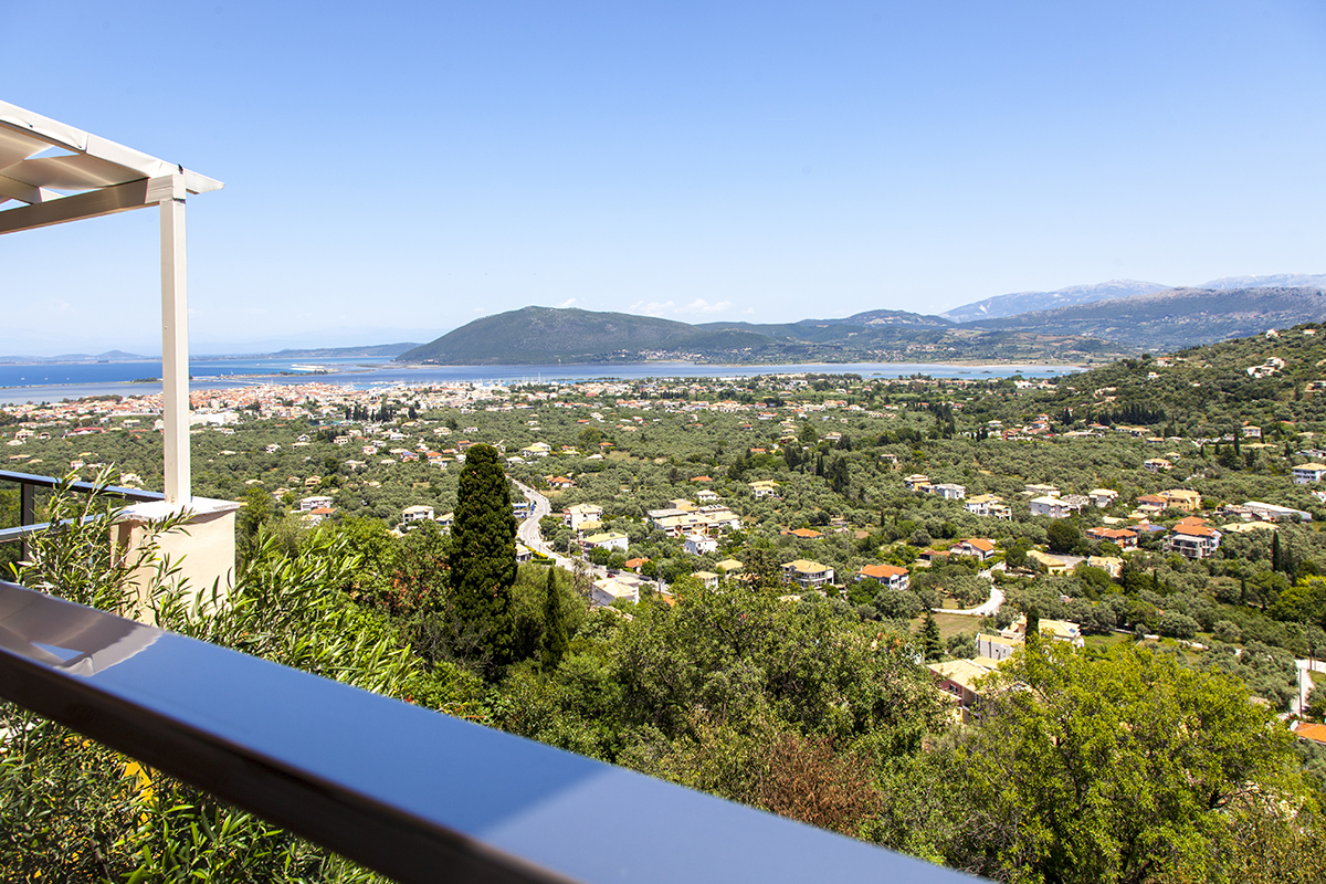 villa-alba-apolpena-lefkada-luxury-accommodation-with-amazing-town-view