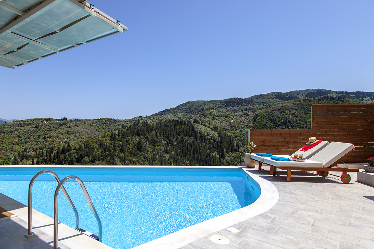 villa-alba-lefkada-greece-infinity-private-swimming-pool-with-sunbeds